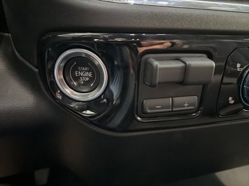 Used 2024 GMC Sierra 2500 SLT image 24