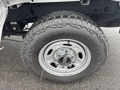 Used 2021 Ford F250 XL w/ Power Equipment Group RWD image 23