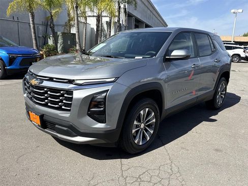 Used 2025 Chevrolet Equinox LT FWD image 7