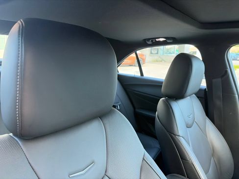 Used 2022 Cadillac CT4 Premium Luxury RWD image 9