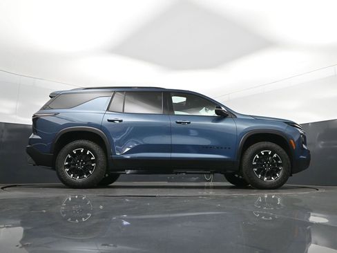New 2026 Chevrolet Traverse Z71 w/ Driver Confidence Package AWD/4WD image 43