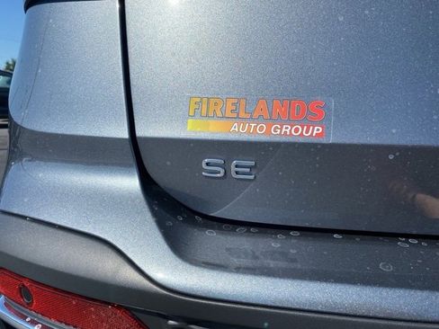 New 2025 Volkswagen Taos SE image 12