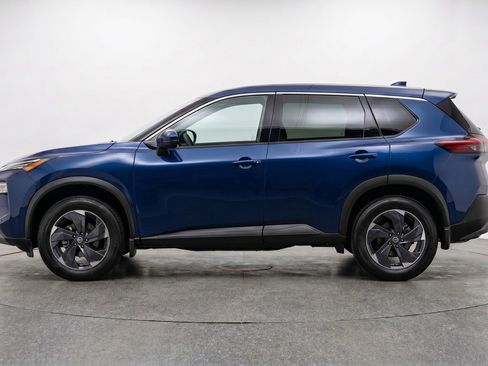 Used 2025 Nissan Rogue SV FWD image 5