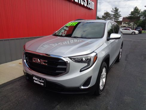 Used 2018 GMC Terrain SLE w/ Driver Convenience Package FWD image 1
