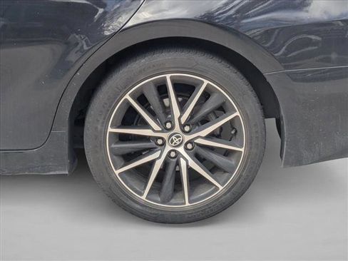 Used 2021 Toyota Camry SE image 15
