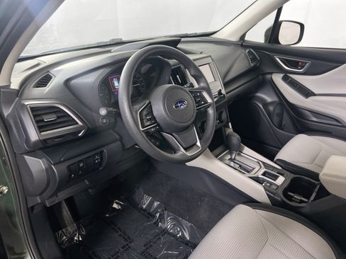 Used 2023 Subaru Forester AWD/4WD image 9