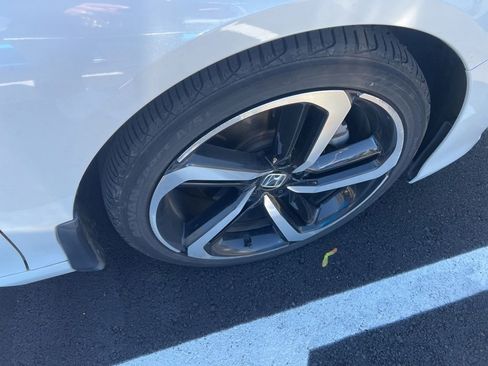 Used 2019 Honda Accord Sport image 6