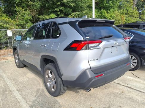 Used 2025 Toyota RAV4 XLE FWD image 2