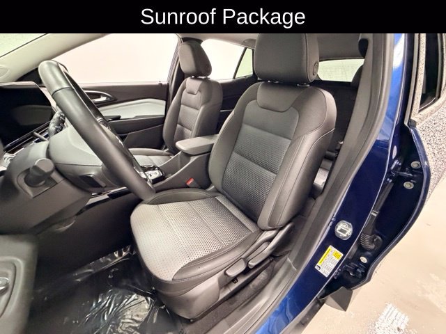 Certified 2024 Chevrolet Trax LT w/ Sunroof Package FWD image 8
