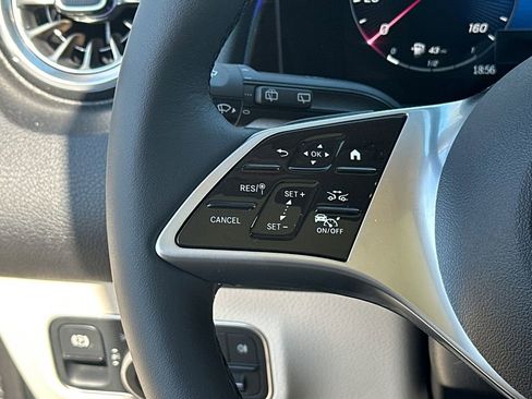 New 2026 Mercedes-Benz GLB 250 image 27