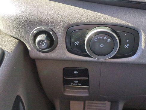 Used 2021 Ford Transit 250 Medium Roof image 21