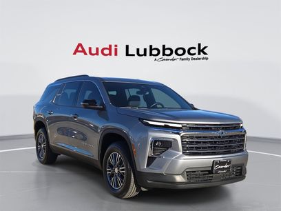 Used 2024 Chevrolet Traverse LT