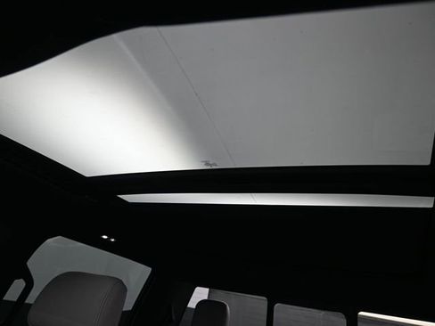 New 2023 Ford F150 Lightning Platinum image 9