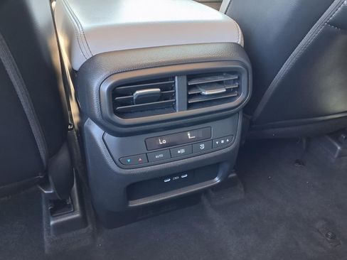 Used 2025 Honda Pilot EX-L image 13