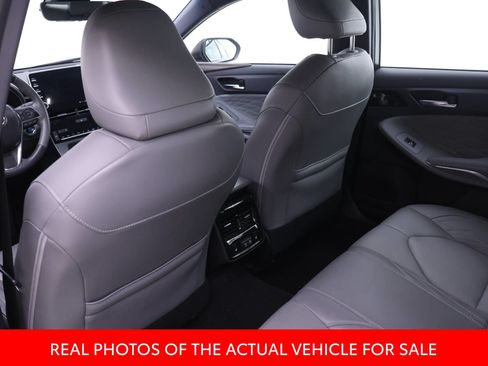 Certified 2019 Toyota Avalon Limited w/ Advanced Safety Package FWD image 11