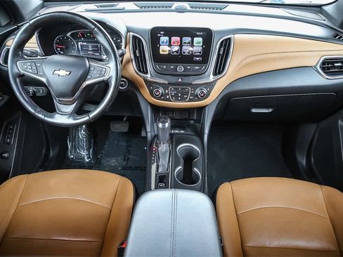 Used 2018 Chevrolet Equinox Premier image 12