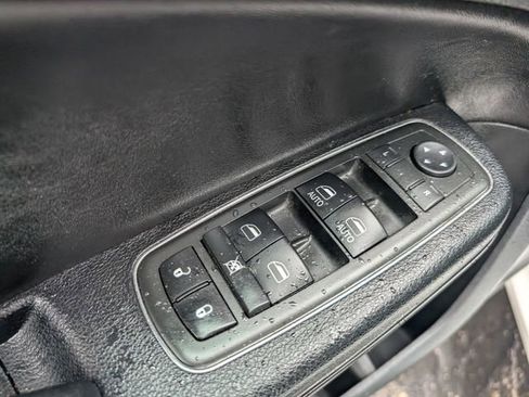 Used 2013 Chrysler 300 S AWD/4WD image 15