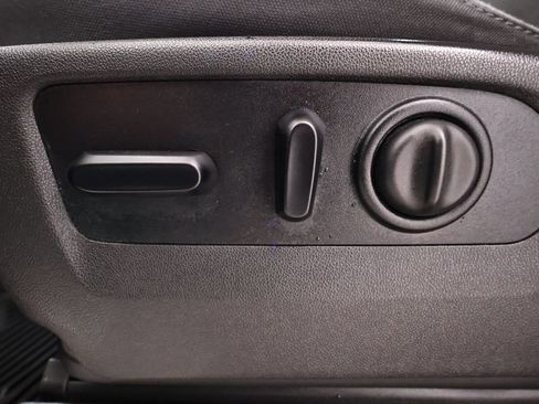 Used 2019 Chevrolet Silverado 1500 LT w/ All-Star Edition AWD/4WD image 14