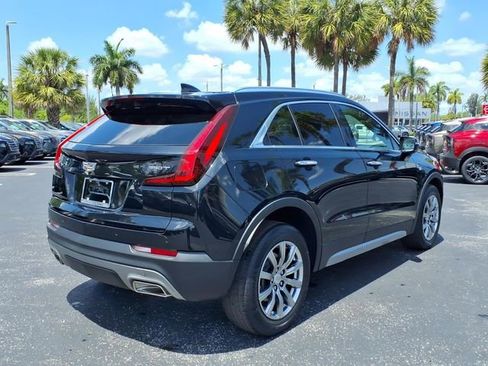 Used 2022 Cadillac XT4 Premium Luxury w/ Enhanced Visibility Package FWD image 14