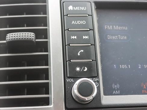 Used 2021 Nissan Frontier SV image 28