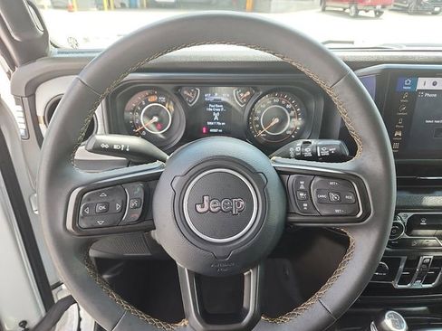 Used 2024 Jeep Wrangler Unlimited Sport AWD/4WD image 13