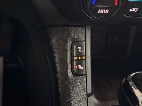 Used 2018 GMC Acadia SLT image 32