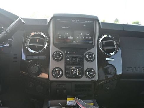 Used 2015 Ford F450 Platinum w/ FX4 Off Road Package AWD/4WD image 22