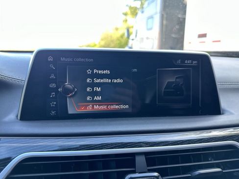Used 2016 BMW 750i xDrive AWD/4WD image 39