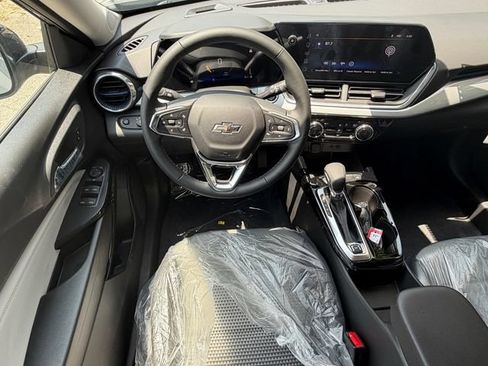 New 2026 Chevrolet Trax LT w/ Driver Confidence Package FWD image 15