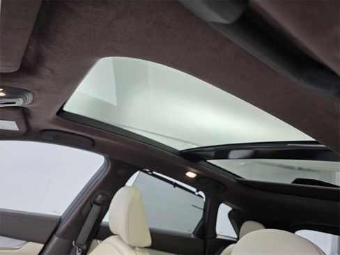 Used 2019 INFINITI QX50 Essential w/ Sensory Package image 12