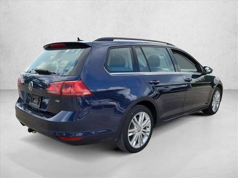 Used 2015 Volkswagen Golf TDI SE FWD image 5