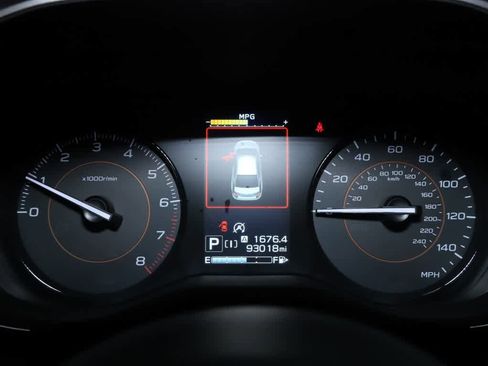 Used 2022 Subaru Crosstrek 2.0i Premium w/ Moonroof Package image 24