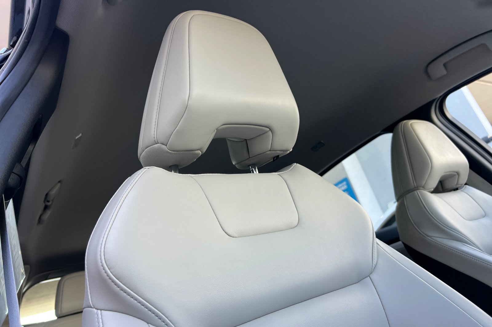 Certified 2023 Nissan Ariya FWD image 19