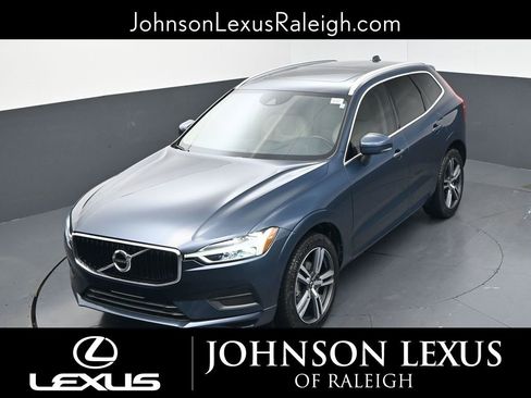 Used 2020 Volvo XC60 T5 Momentum w/ Protection Package Premier FWD image 25