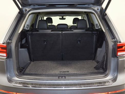 Used 2021 Volkswagen Atlas SE image 16