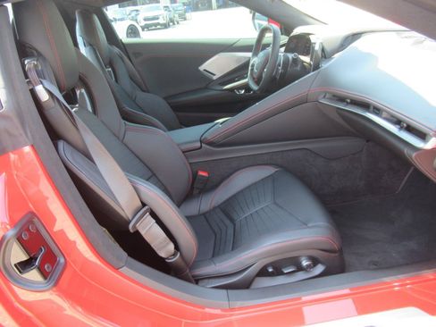 Used 2023 Chevrolet Corvette Stingray Premium Conv w/ Z51 Performance Package RWD image 12
