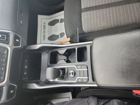Used 2022 Kia Sorento LX FWD image 28