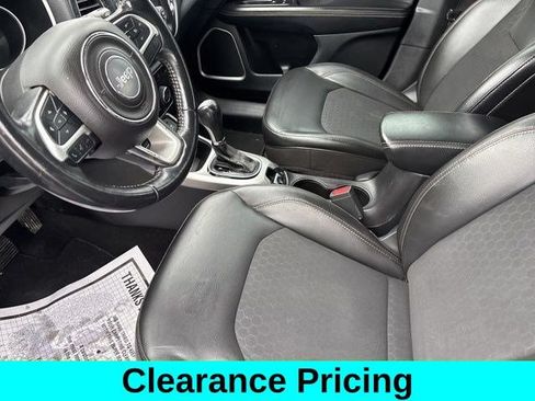 Used 2018 Jeep Compass Latitude FWD image 11