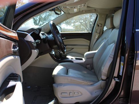 Used 2015 Cadillac SRX Premium w/ Driver Assist Package image 4