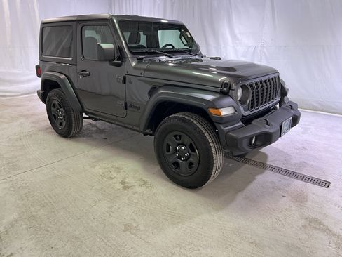 Used 2025 Jeep Wrangler Sport image 2
