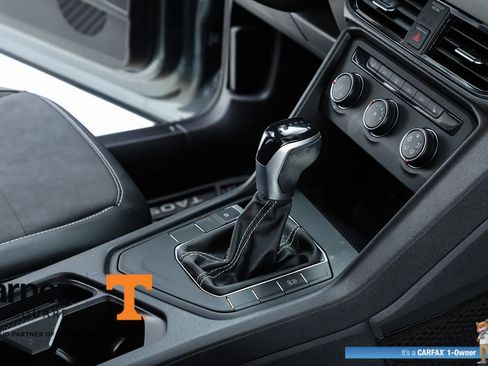 Used 2022 Volkswagen Taos SE image 33