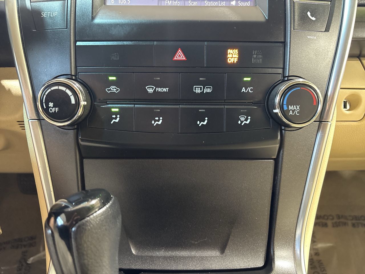 Used 2017 Toyota Camry LE FWD image 18