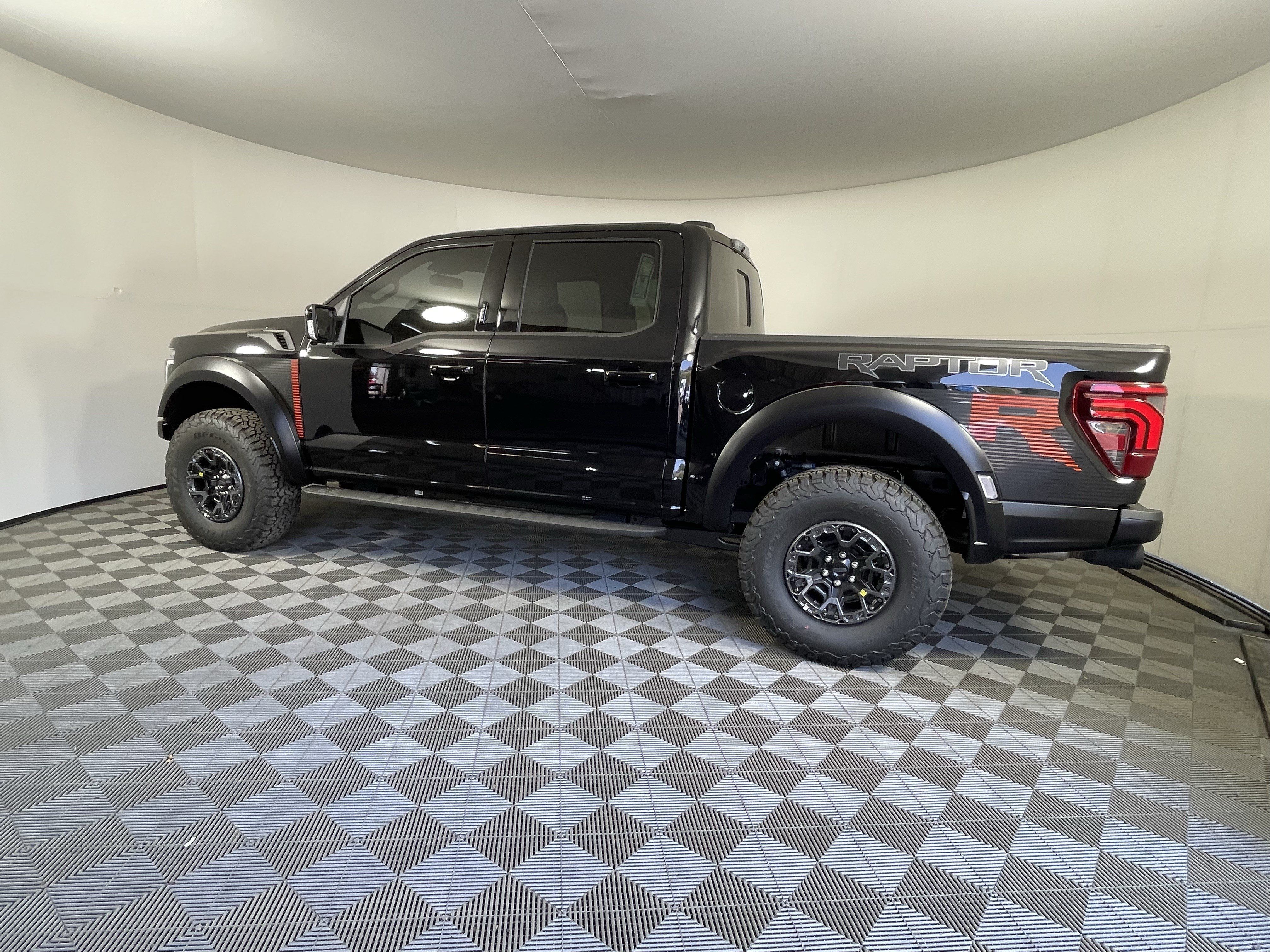 New 2026 Ford F150 Raptor w/ Equipment Group 803A Raptor R AWD/4WD image 2