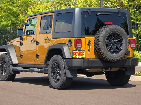 Used 2014 Jeep Wrangler Unlimited Rubicon w/ Dual Top Group AWD/4WD image 6