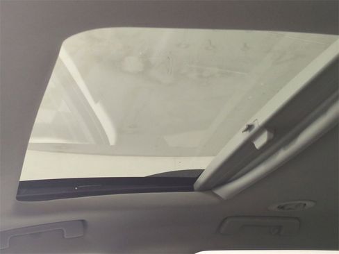 Certified 2019 GMC Acadia SLT image 17