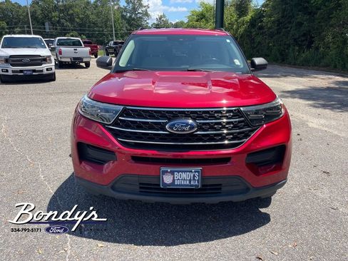 Used 2021 Ford Explorer XLT RWD image 2