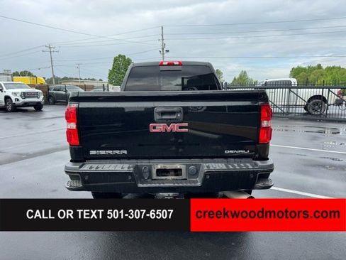 Used 2017 GMC Sierra 2500 Denali w/ Duramax Plus Package AWD/4WD image 16