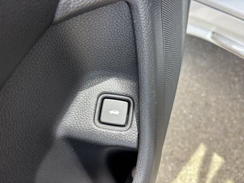 Used 2020 Honda Accord Touring image 23