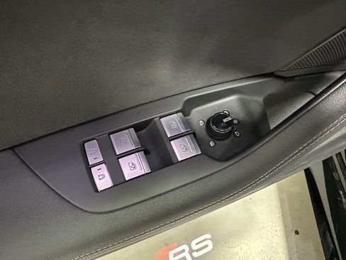 Used 2022 Audi RS 6 image 34