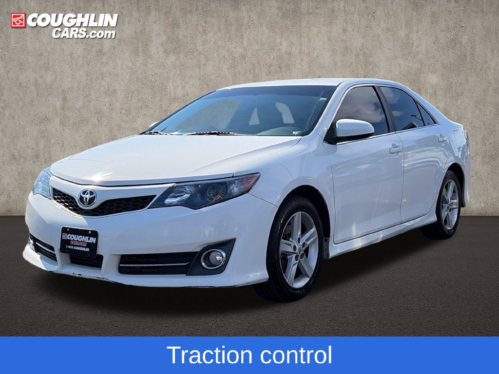 Used 2012 Toyota Camry SE FWD image 4